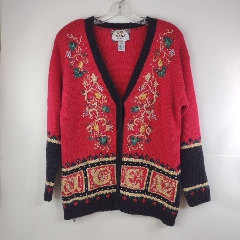 TIARA petite women  Christmas Granny sweater size (M) vintage